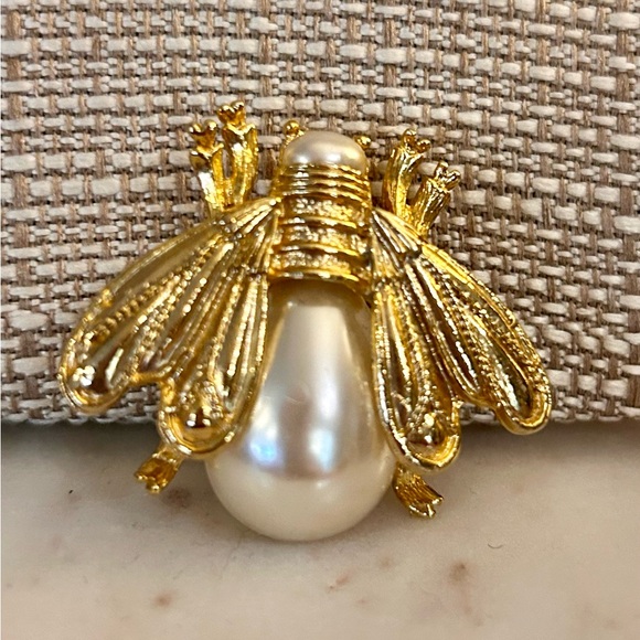 Vintage Bee Brooch Faux Pearl Gold-tone - Picture 11 of 17
